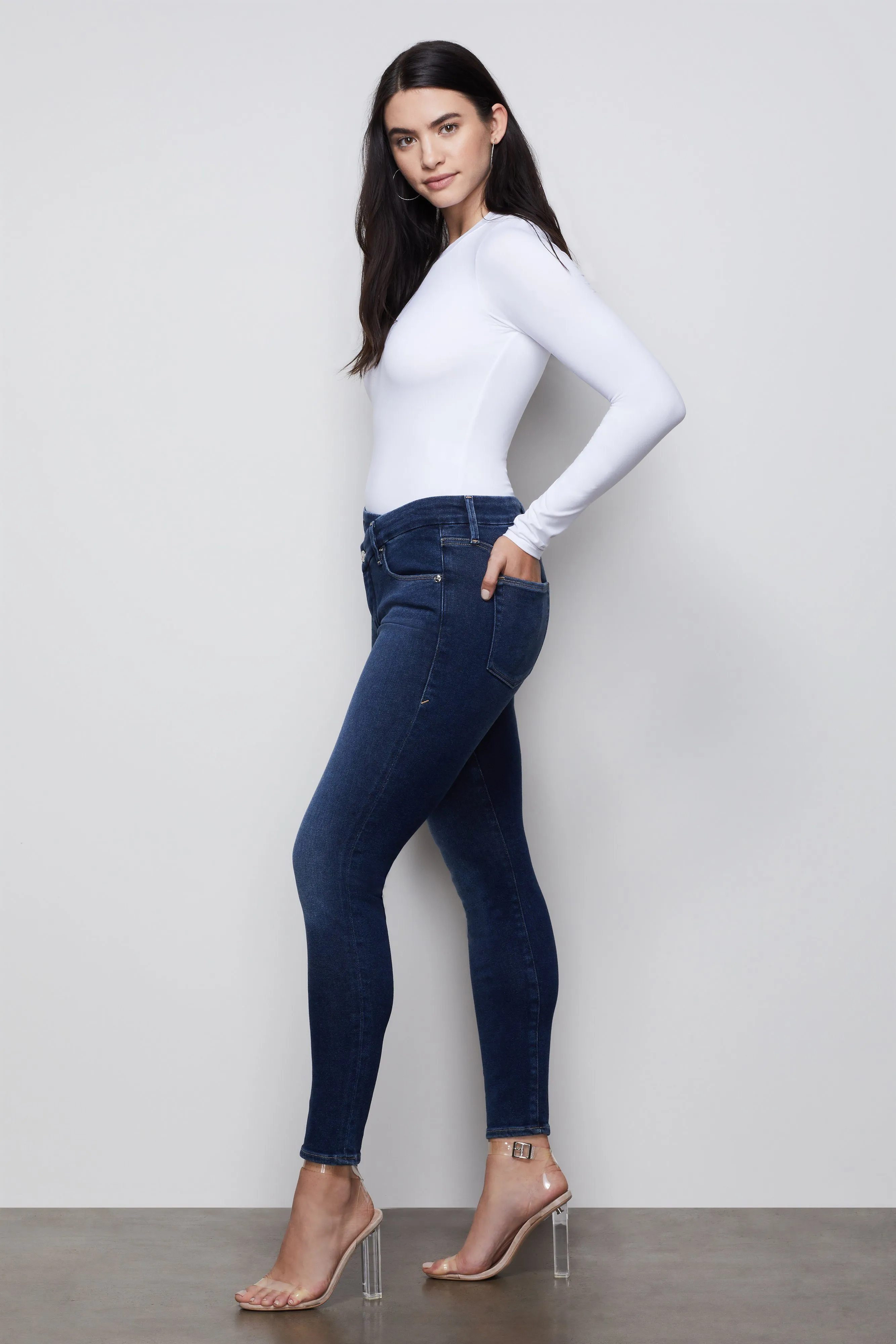 GOOD LEGS CROSSOVER | BLUE369