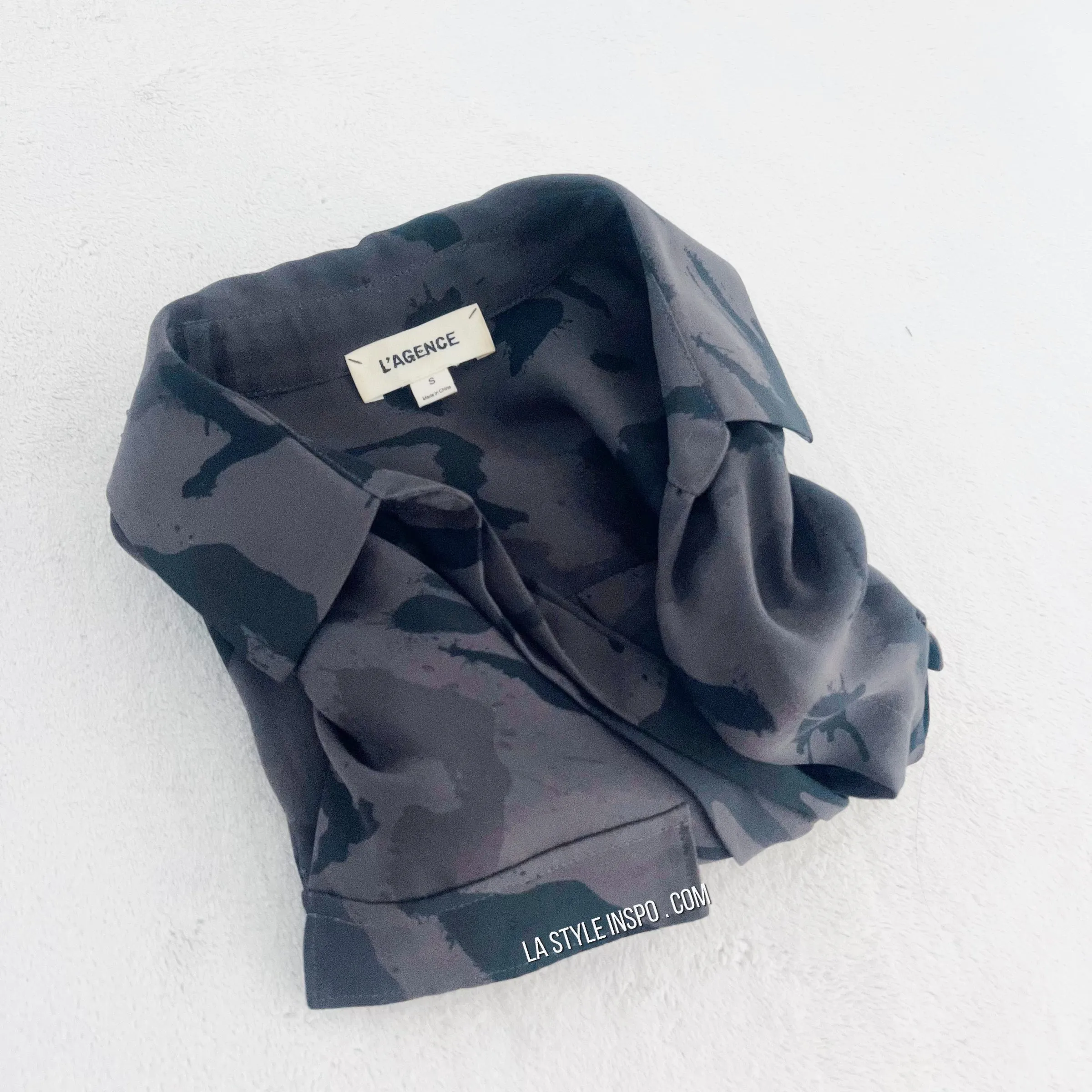 L’AGENCE 100% Silk Blouse Long Sleeved Size Small