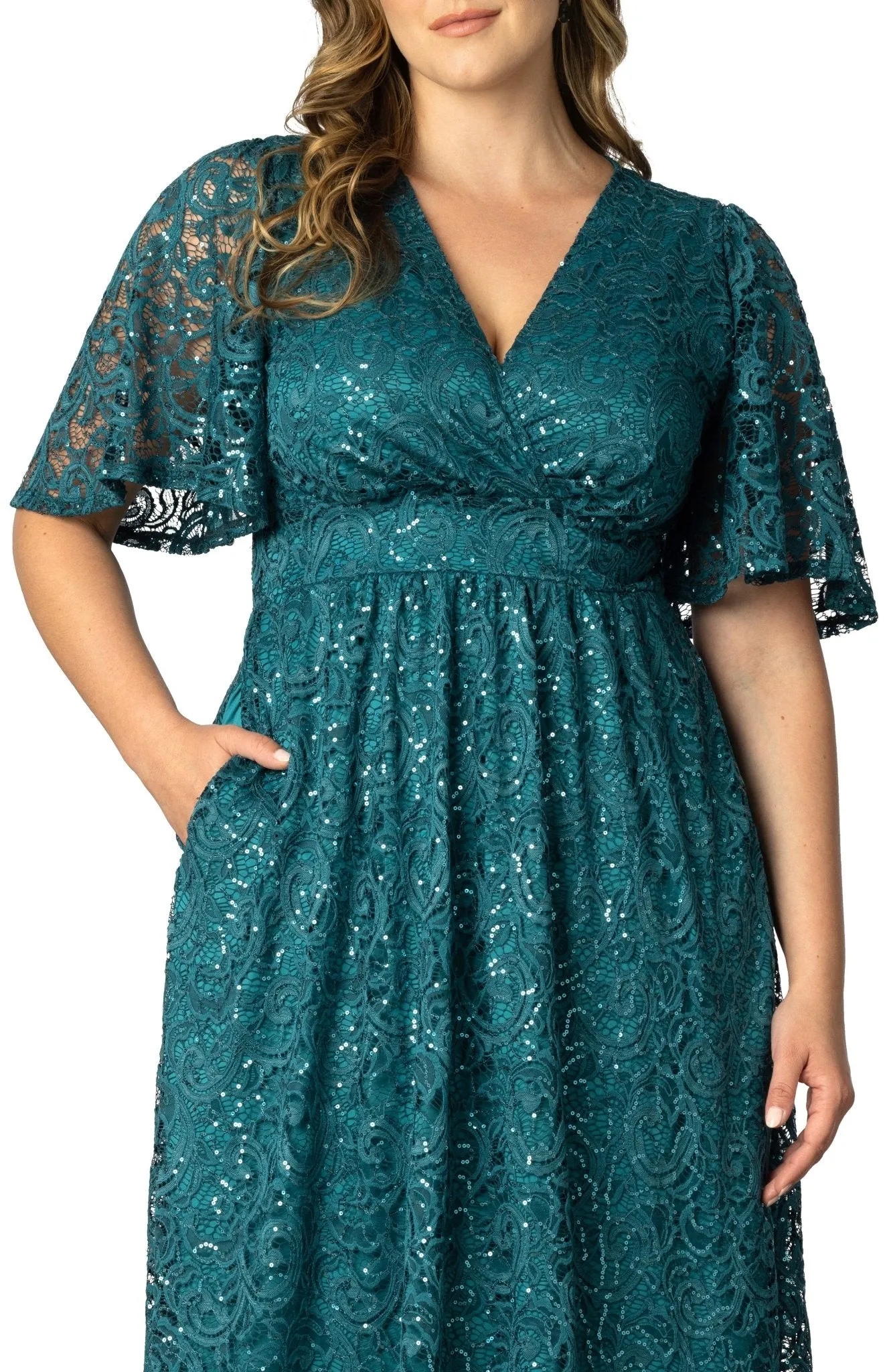 Starry Sequined Lace Cocktail Dress - Plus