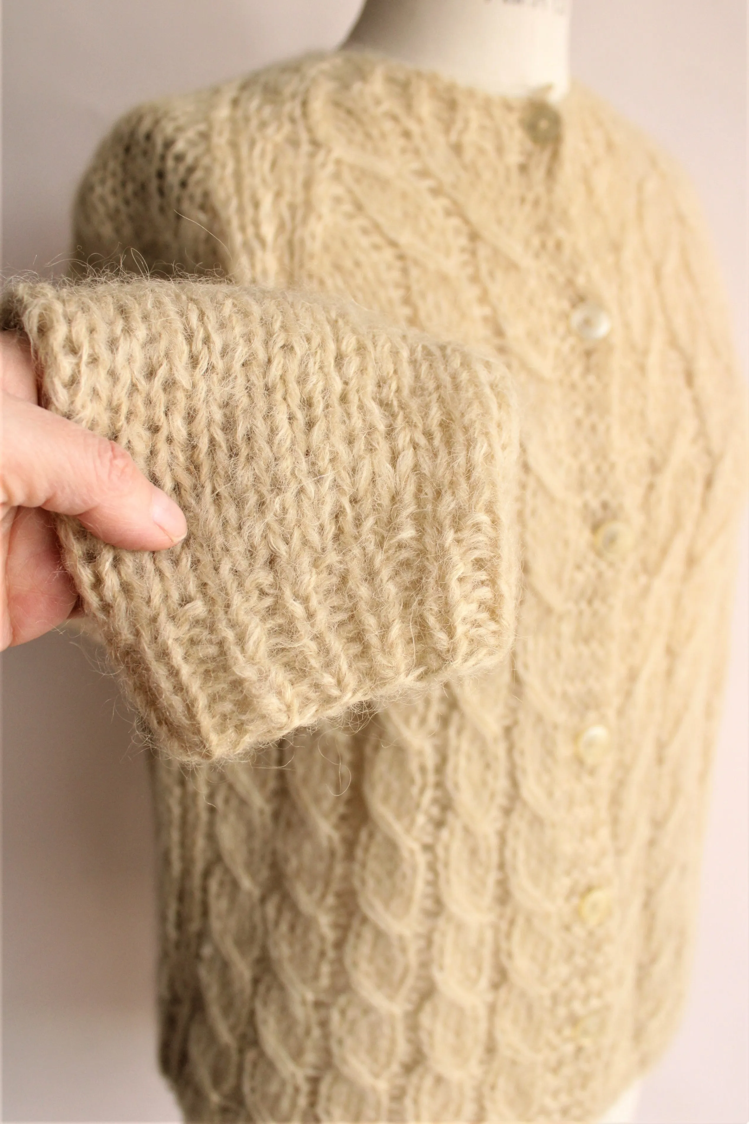 Vintage 1950s 1960s Ivory Wool Cardigan