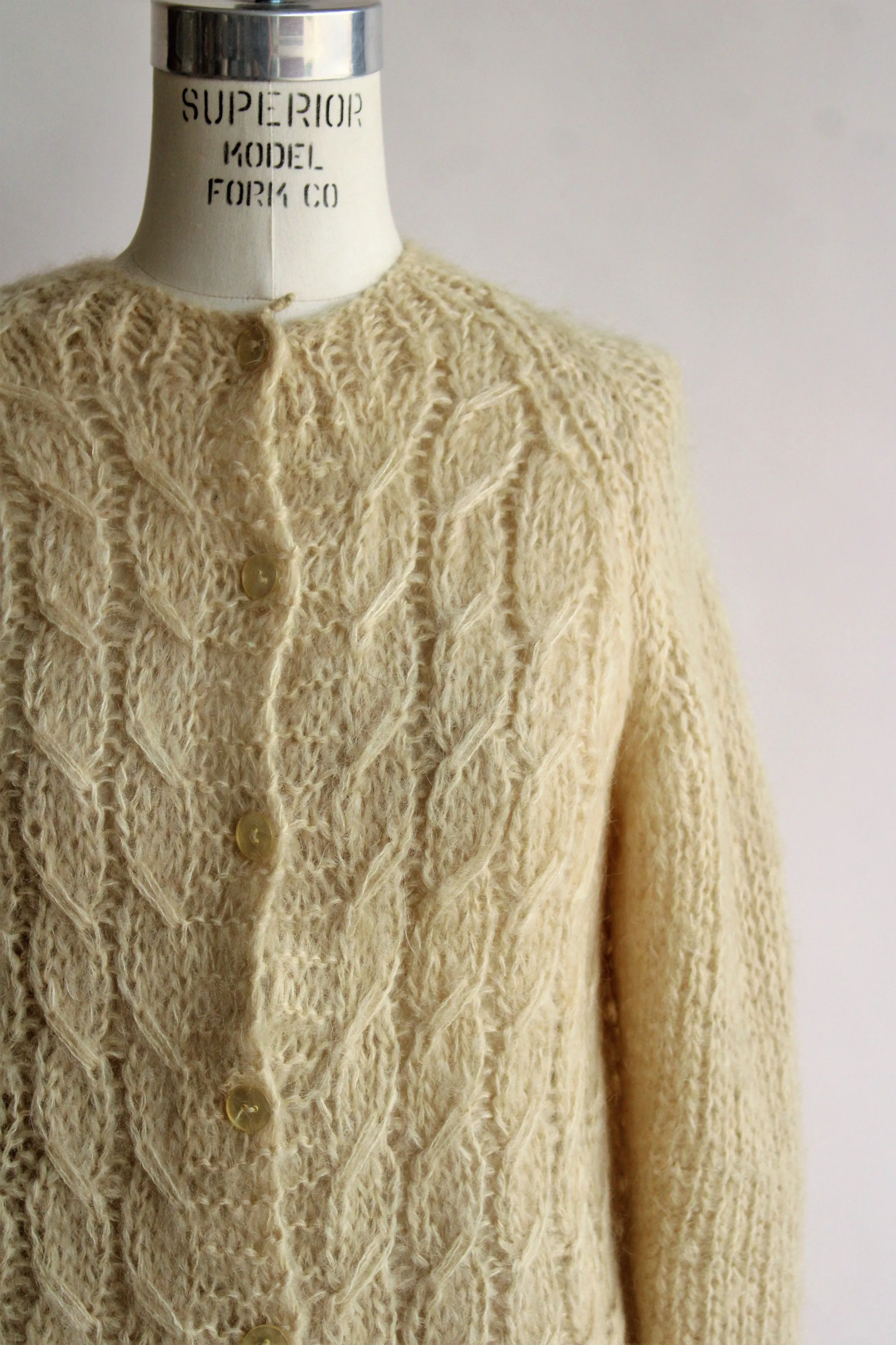 Vintage 1950s 1960s Ivory Wool Cardigan