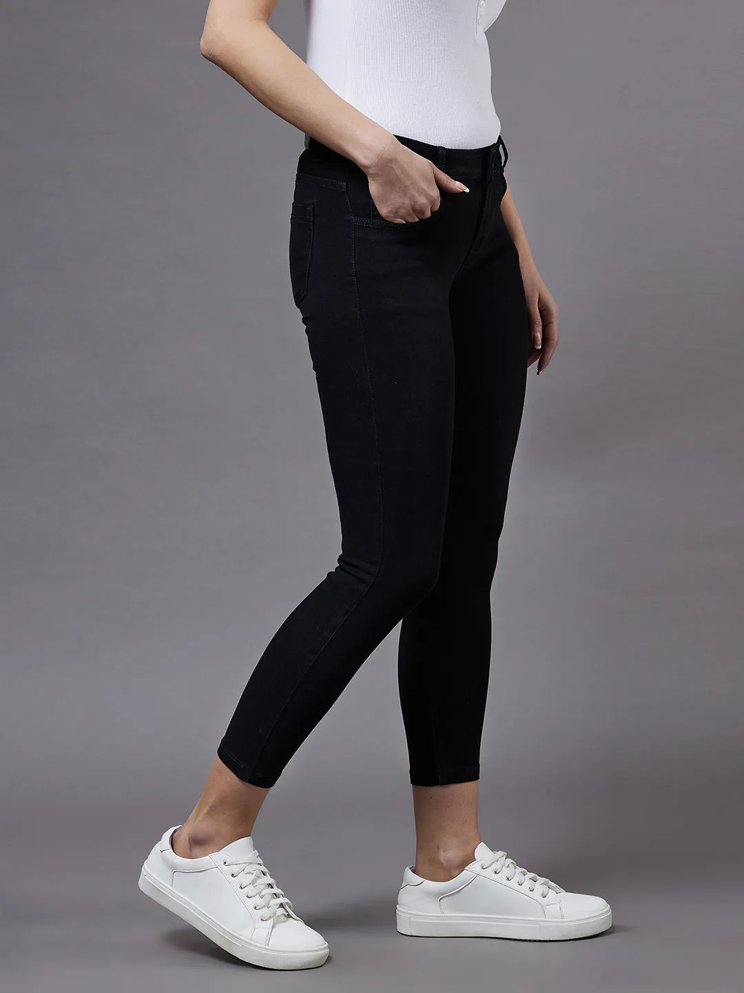 Women's Black OD Skinny Mid Rise Cropped Stretchable Denim Jeans