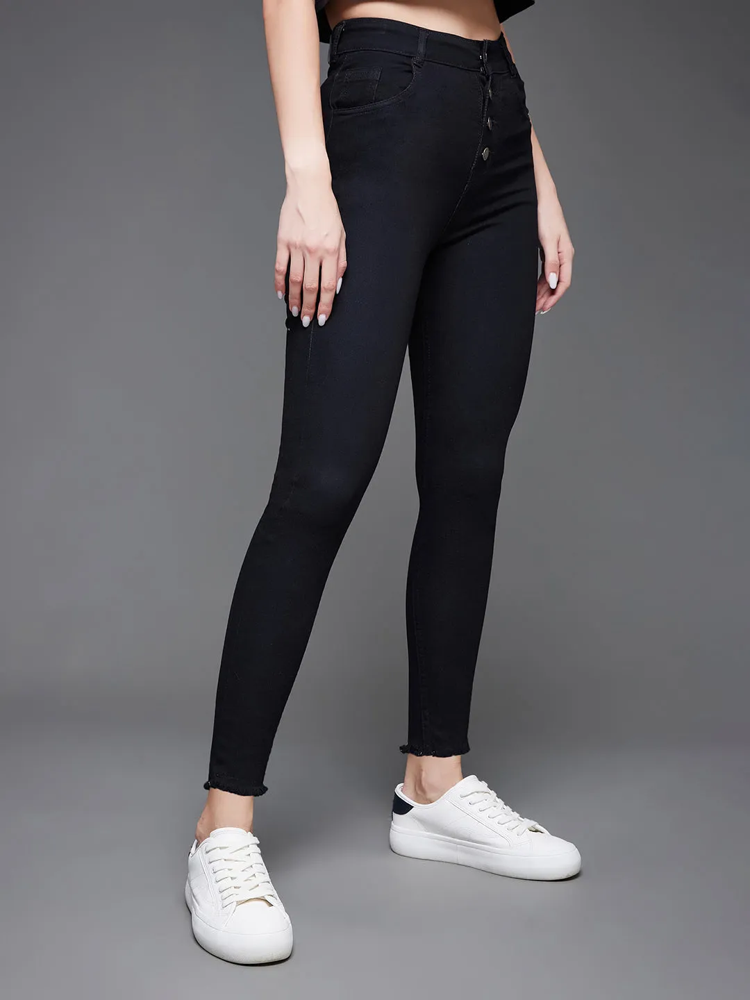 Women's Black Skinny High Rise Cropped Fringed Hemline Stretchable Denim Jeans